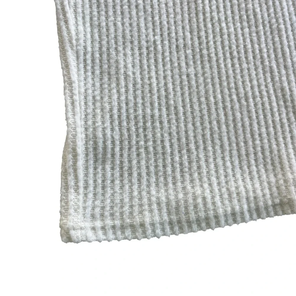 Hollister Women's L Cream Waffle Knit Long Sleeve Christmas Polar Bear Sleep Top